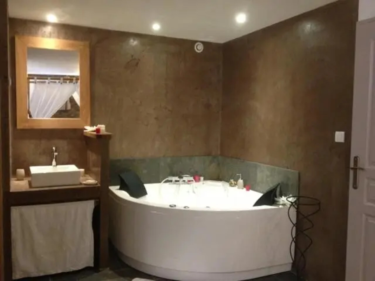 Bulle de tendresse en Provence - Parking Piscine & Jaccuzzi - Peypin