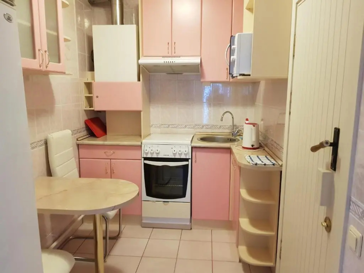 Naiza Guesthouse and Apartments