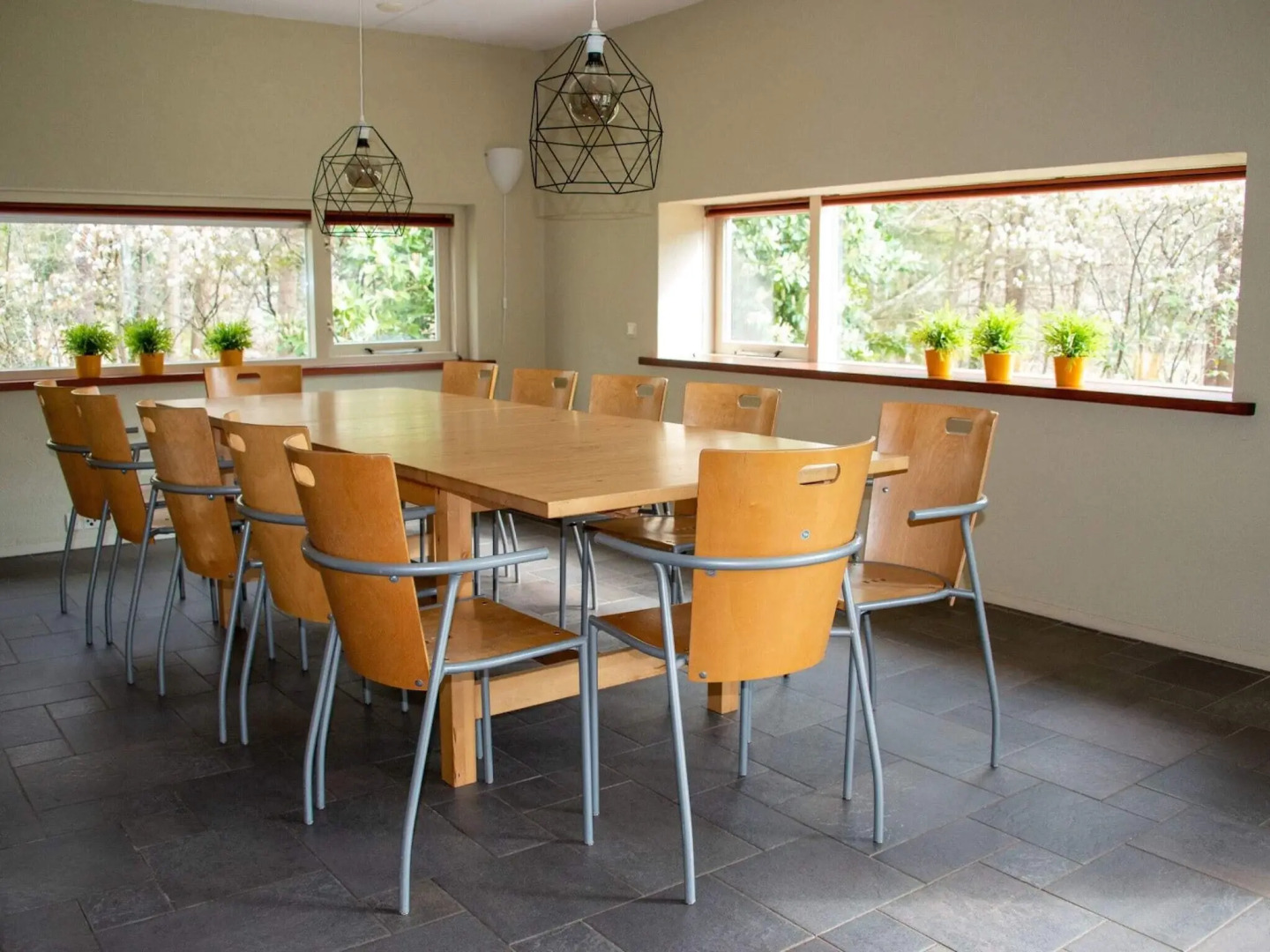 Spacious villa with sauna and hot tub, in a holiday park near a National Park