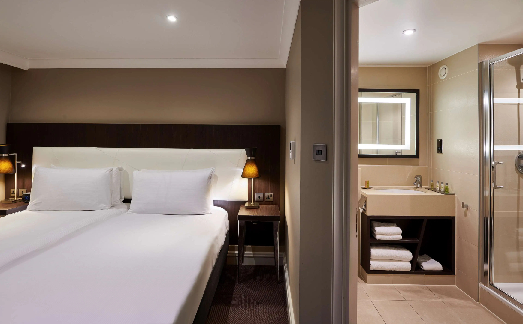 DoubleTree by Hilton London - Ealing Hotel