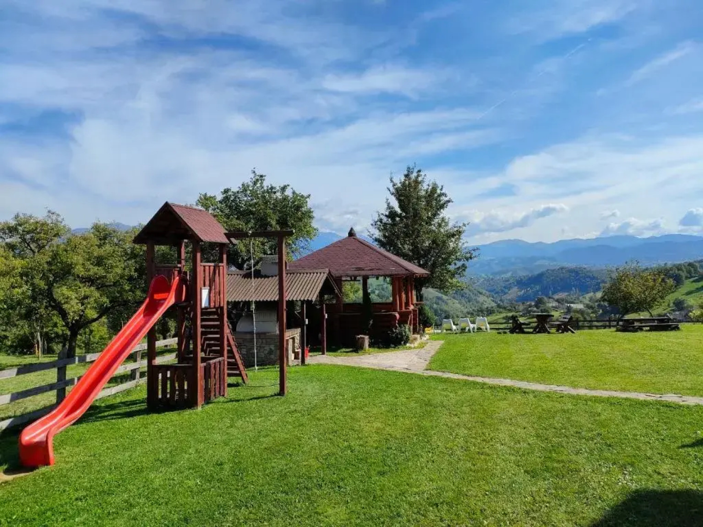 Pension Nea Marin