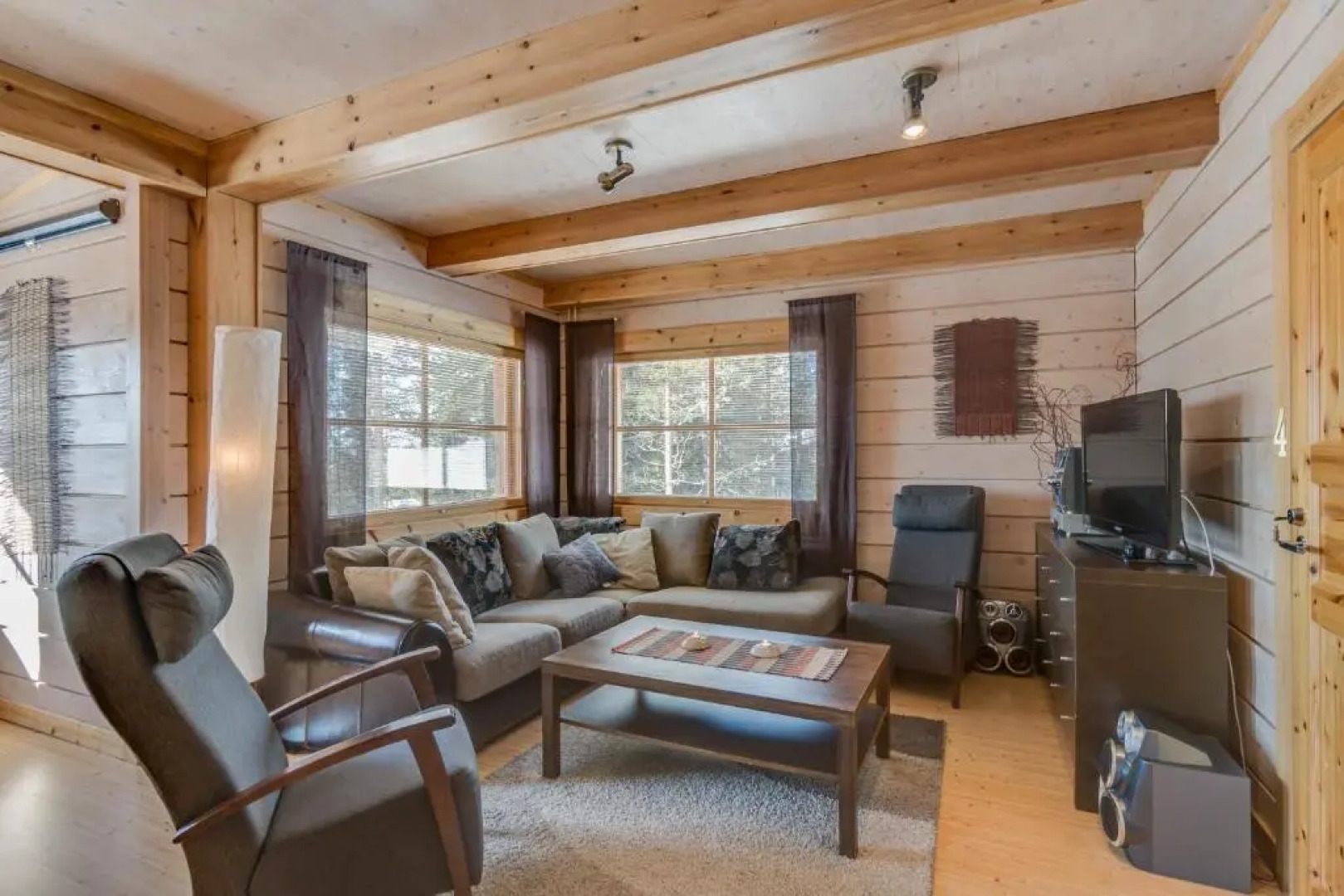 Ruka Safaris - Karhun Maja