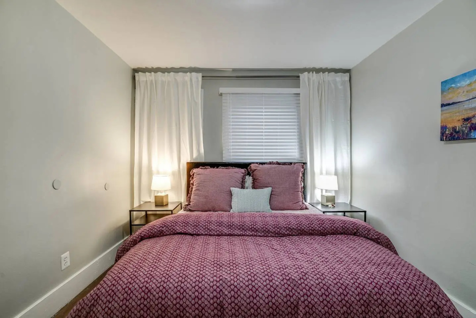 Cozy and comfortable apartment /15 minutes to down town