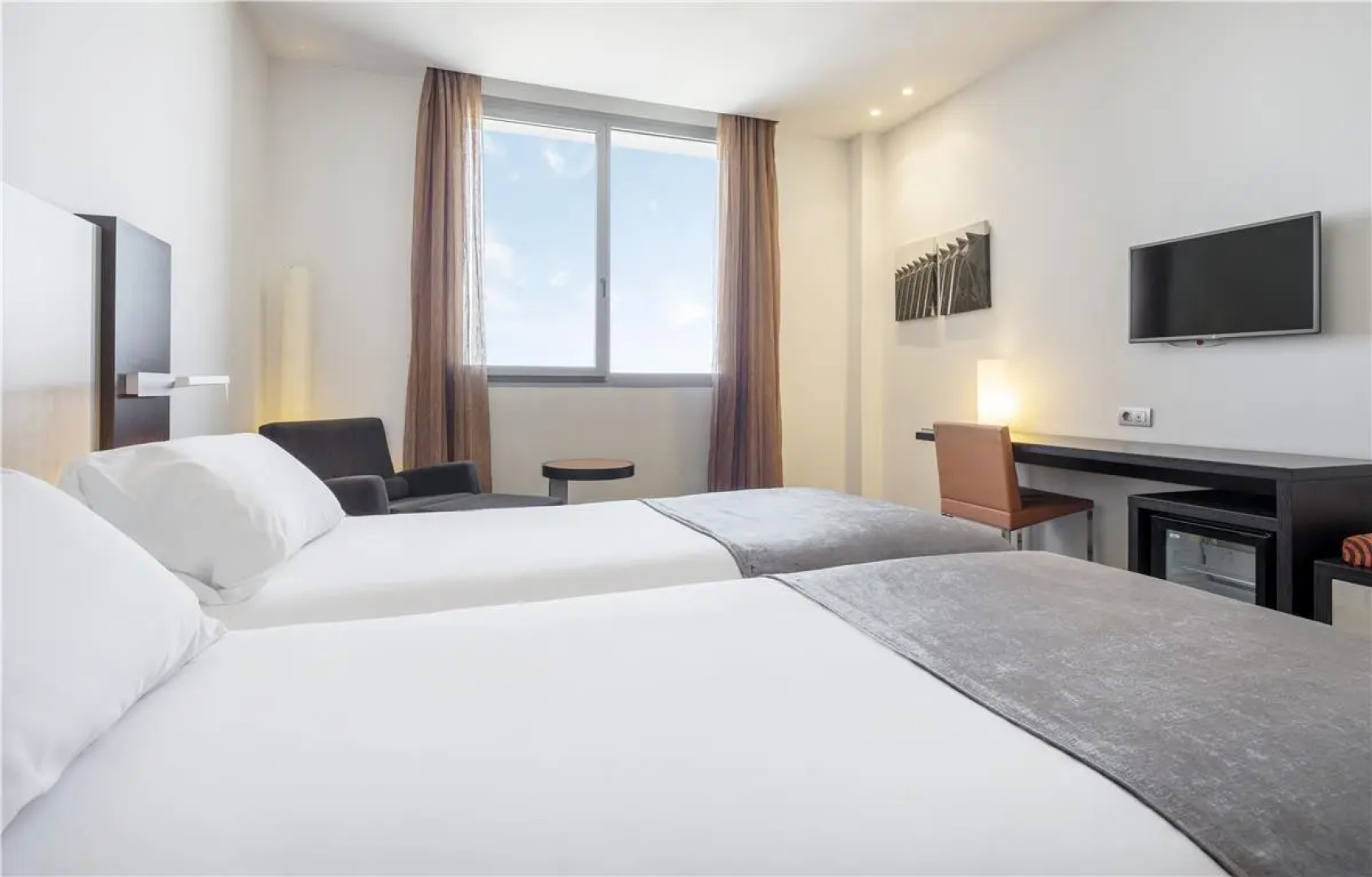 Hotel Ilunion Aqua 4