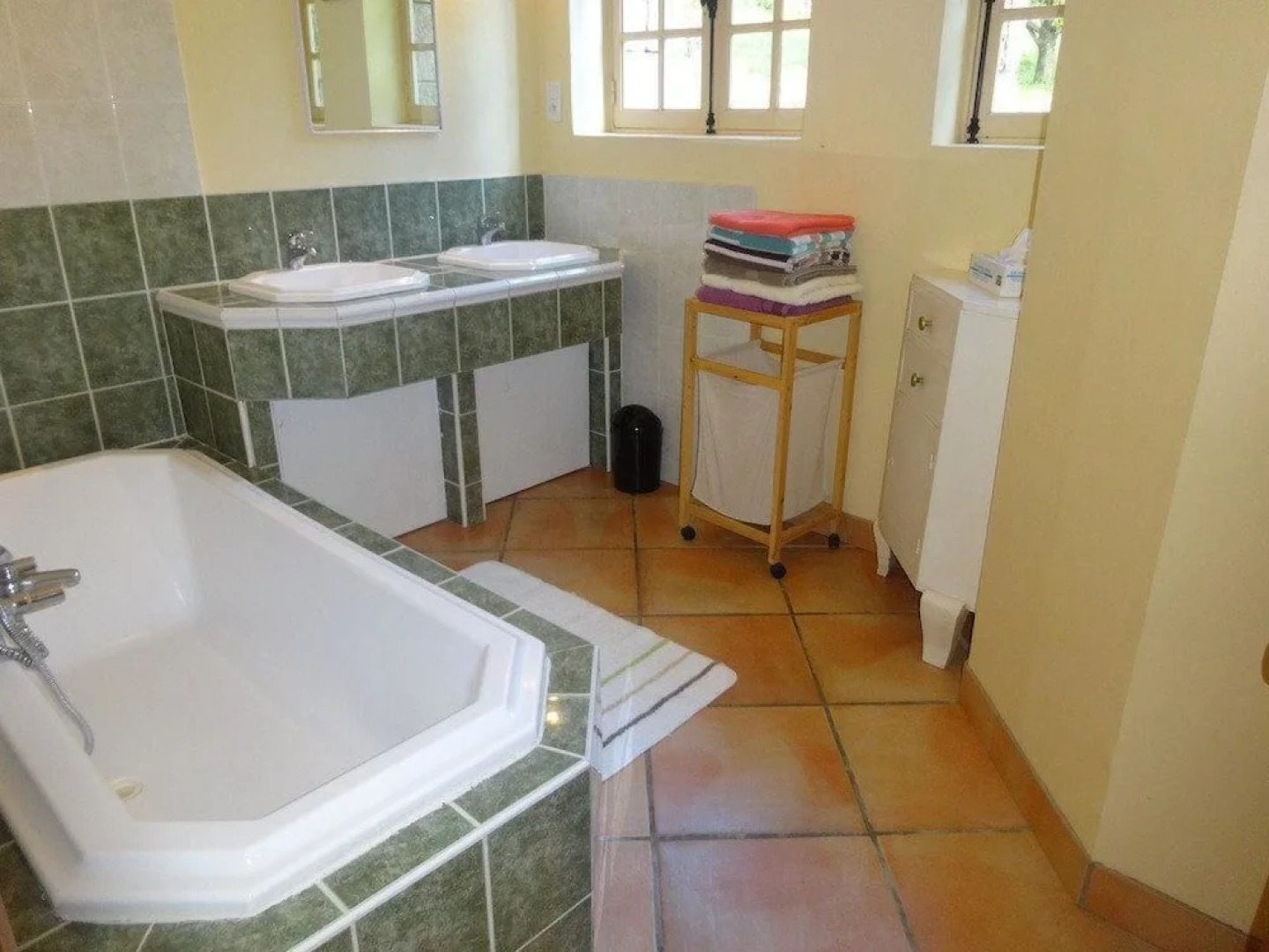 Curistes - Ardèche: location de vacances avec piscine à  Vals les Bain