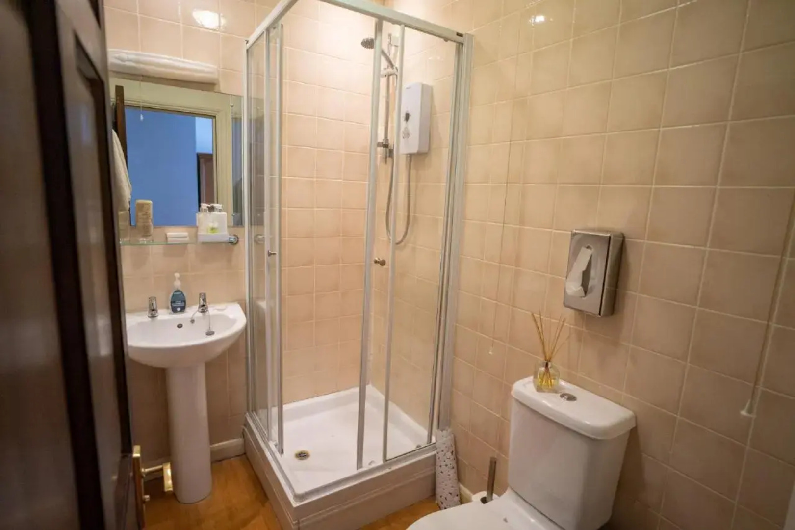 The Silver Cup - Inn