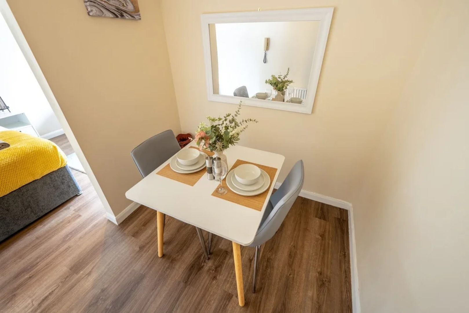 Staines Studio Apartment - Heathrow