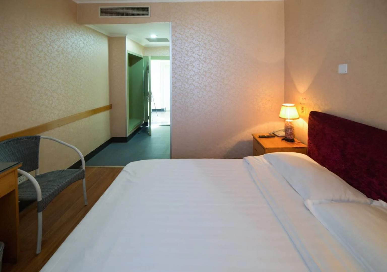 Beijing Wang Fu Jing Jade Hotel