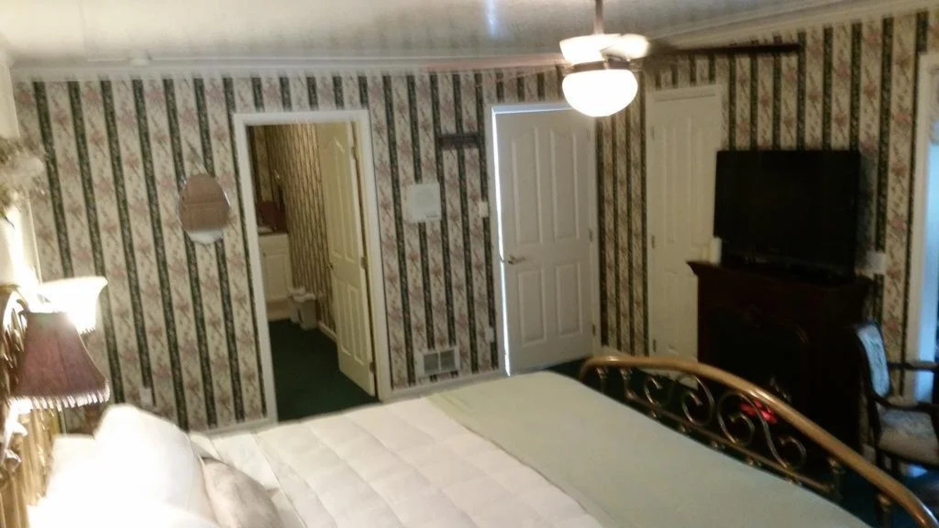 Rooster Hill Short Stay