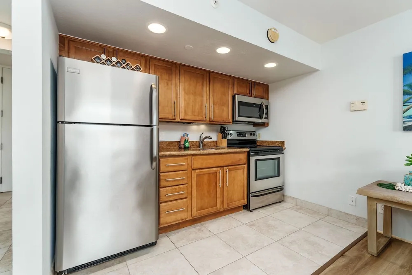 Royal Kahana 702 Studio Bedroom Condo by RedAwning