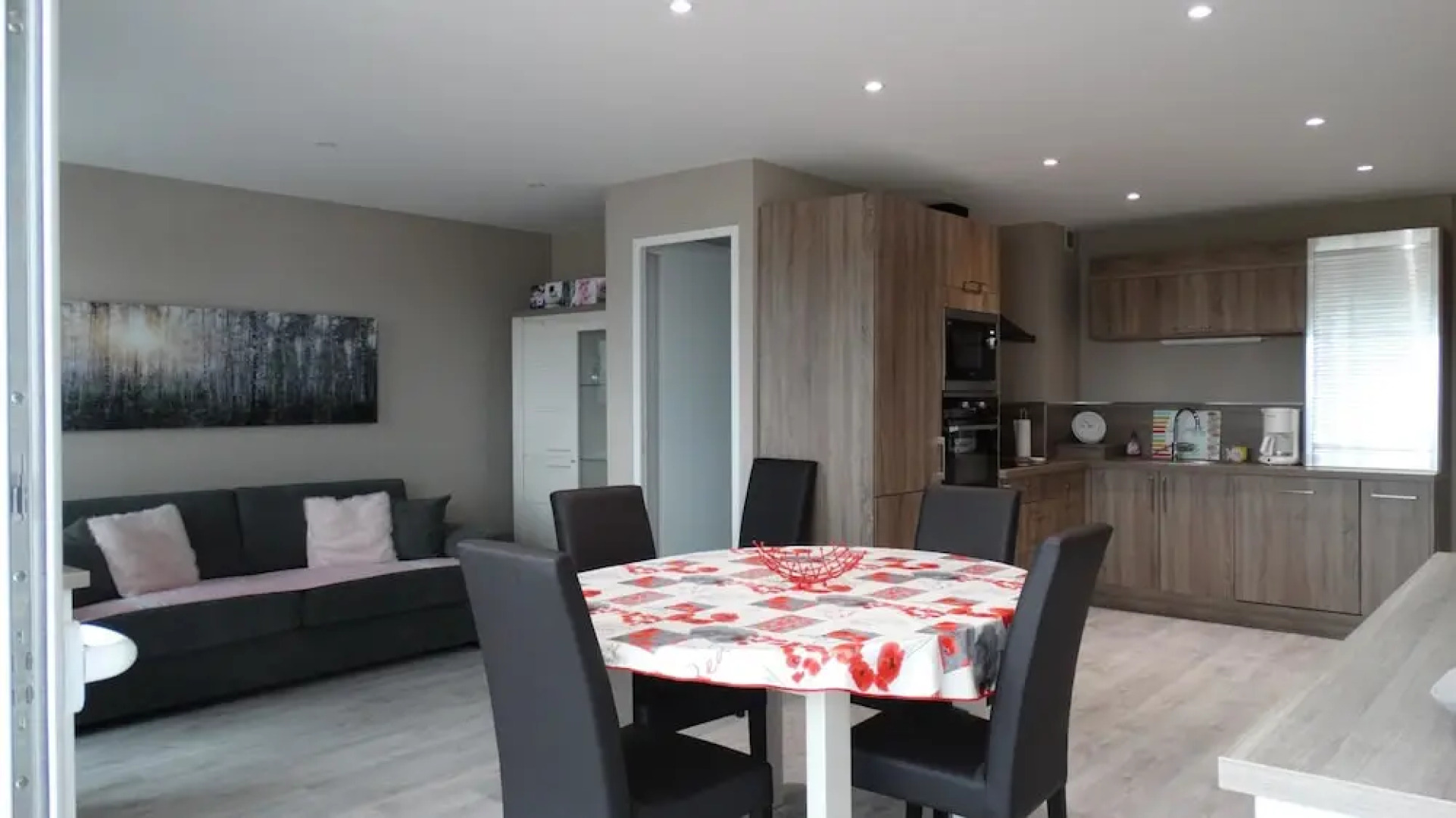 Apartment With one Bedroom in Saint-hilaire-de-riez, With Wonderful se