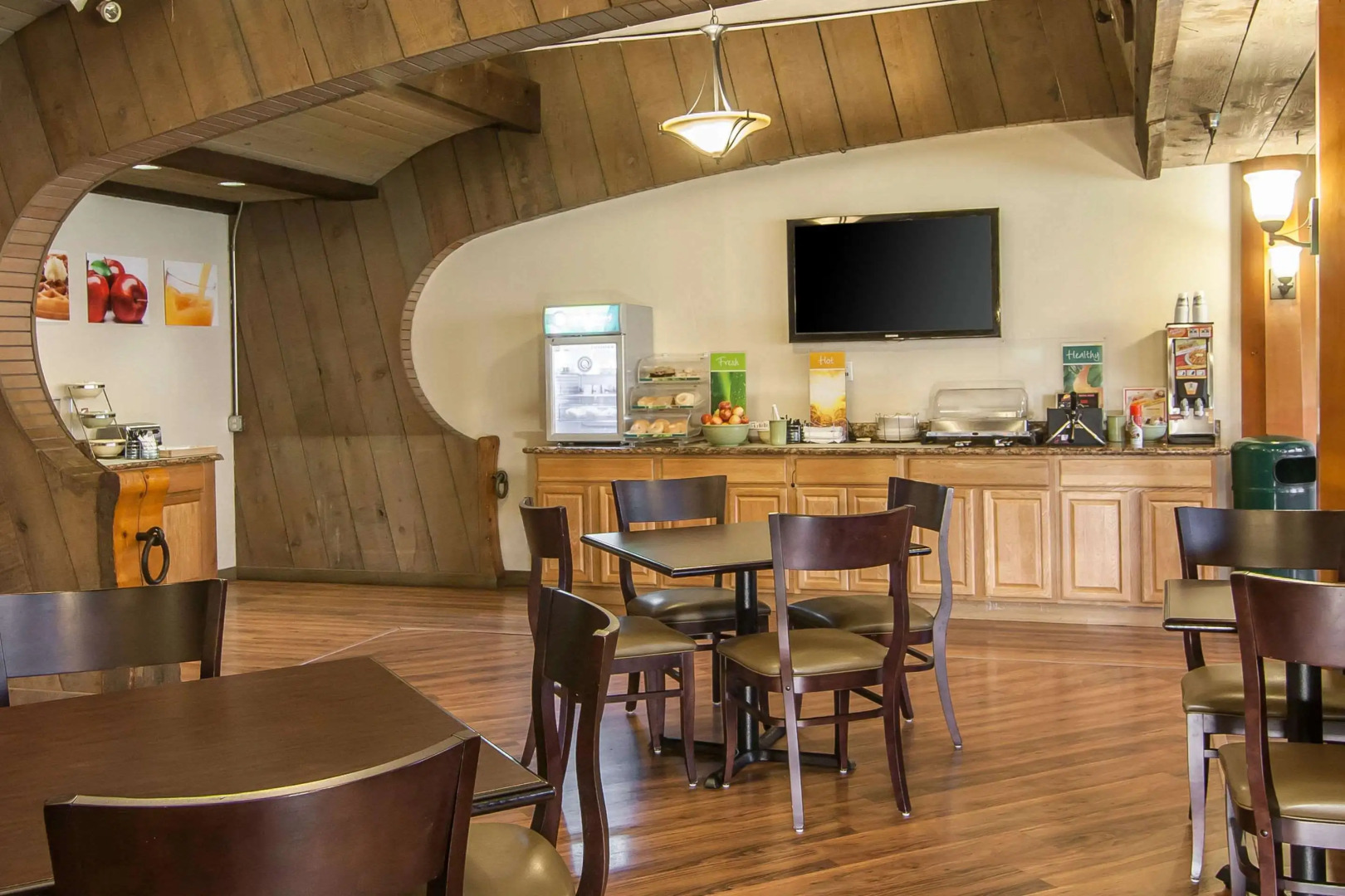 Quality Inn & Suites at Coos Bay