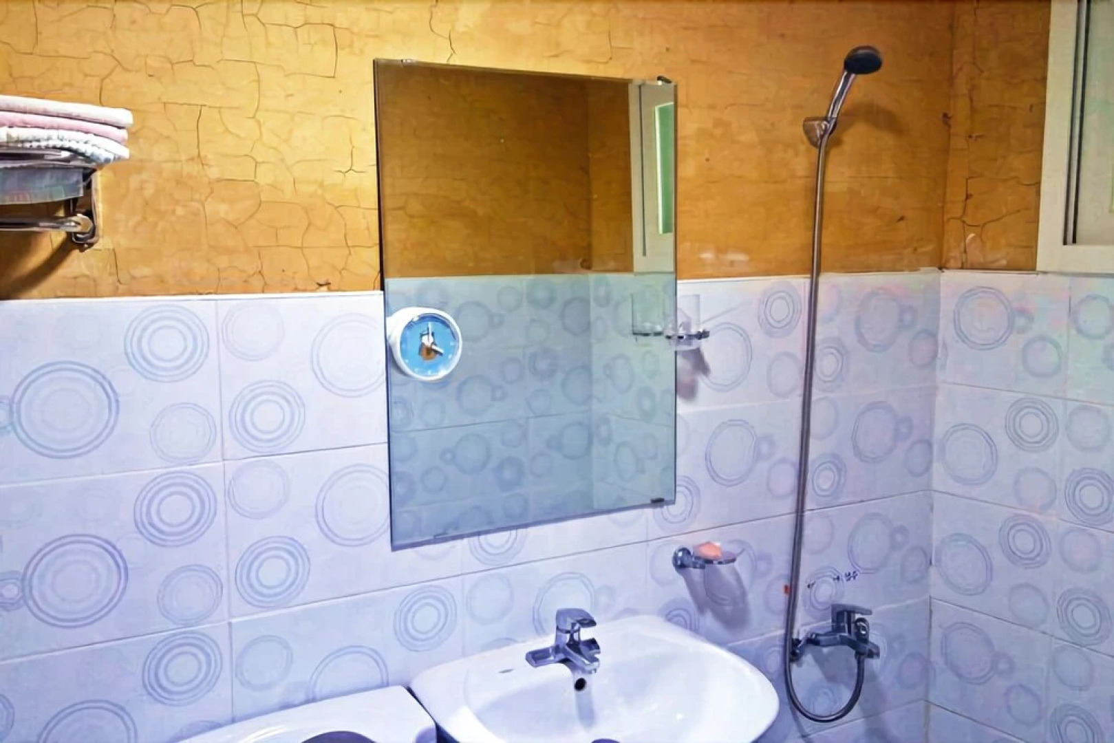 Hwacheon Mountain Water Smell the Smell of Ocher Pension