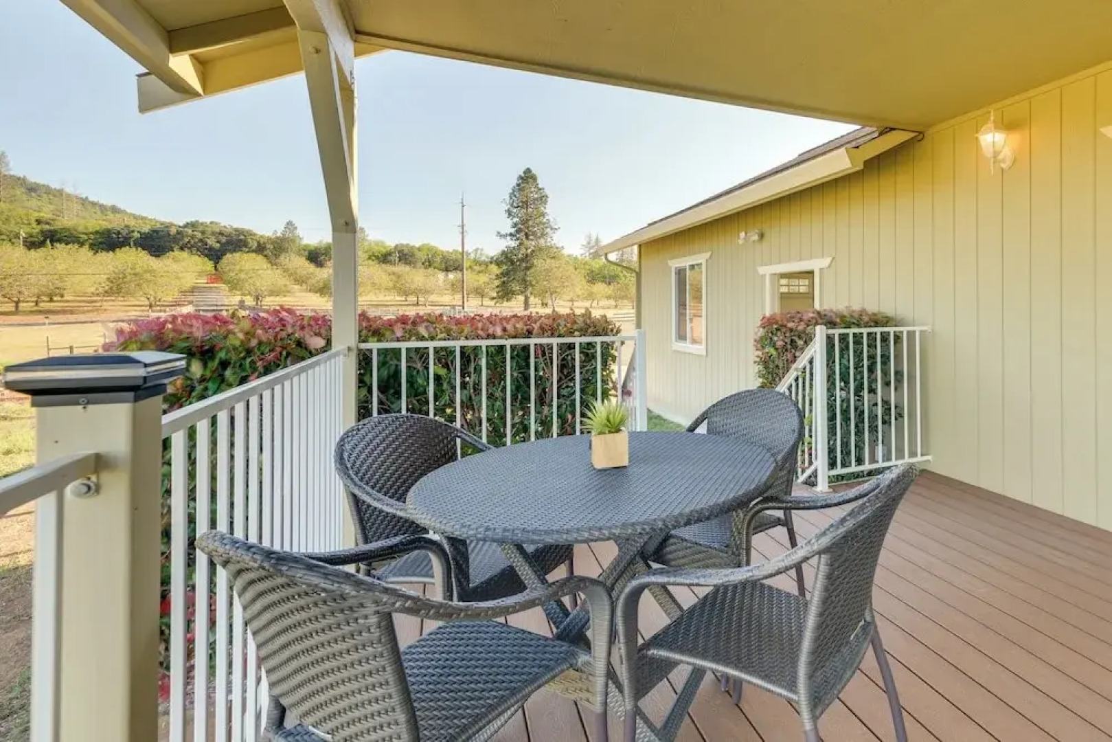 Kelseyville Cottage: Private Deck & On-site Winery