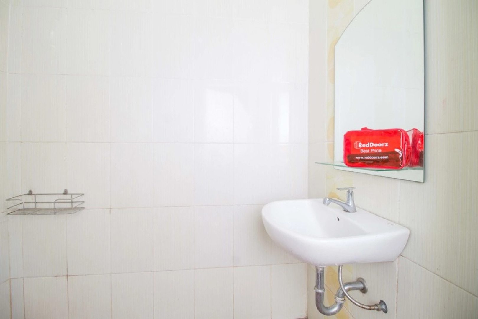 RedDoorz near Kebun Raya Bogor