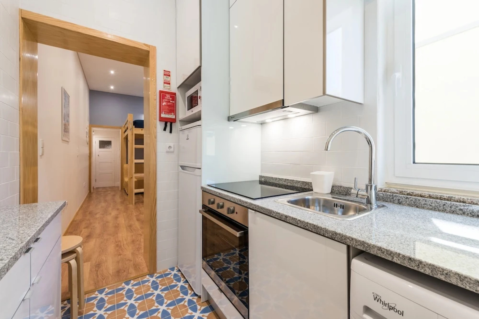 733 Costa Cabral Metro Residence