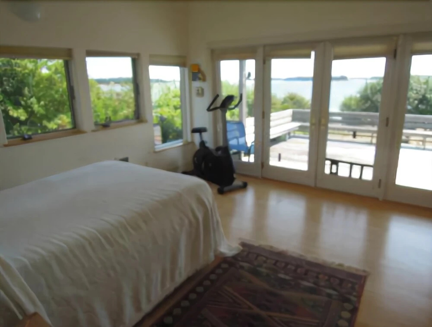 Oak Point Cottage - Three Bedroom Home