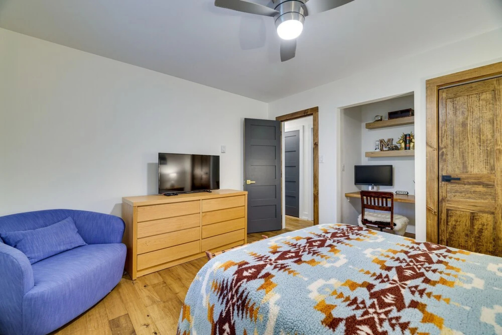 Private Hot Tub: Pocono Pines Cabin Getaway!