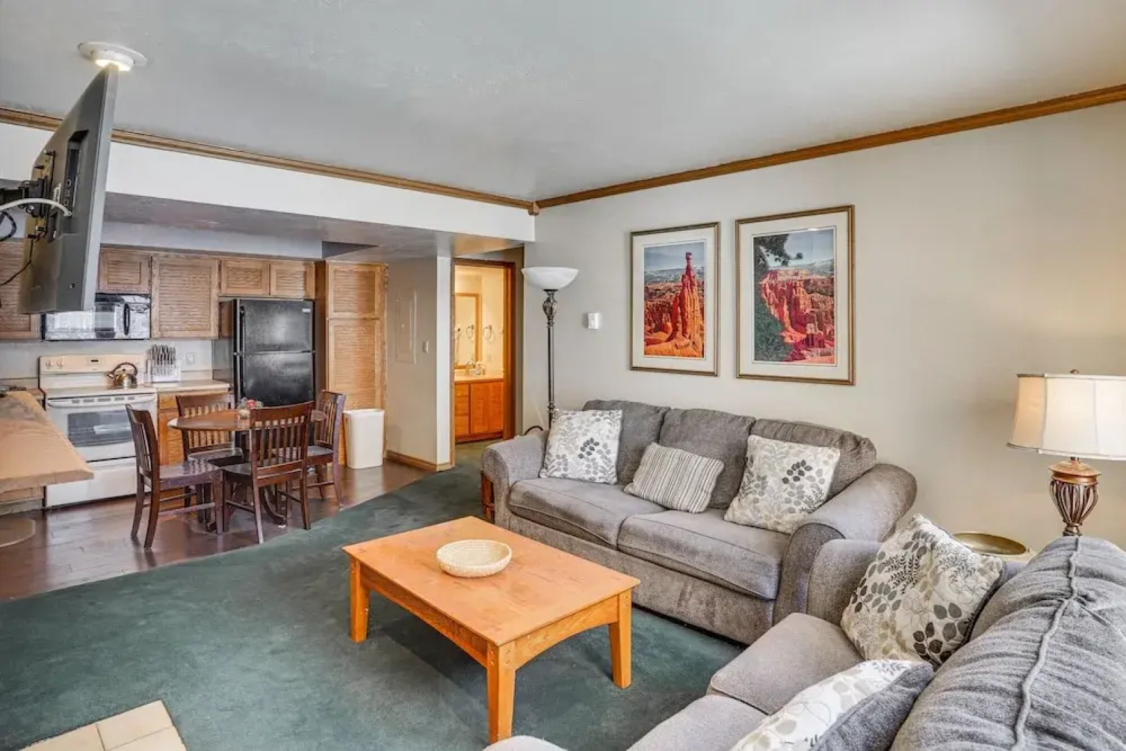 Comfy Brian Head Vacation Rental w/ Pool Access