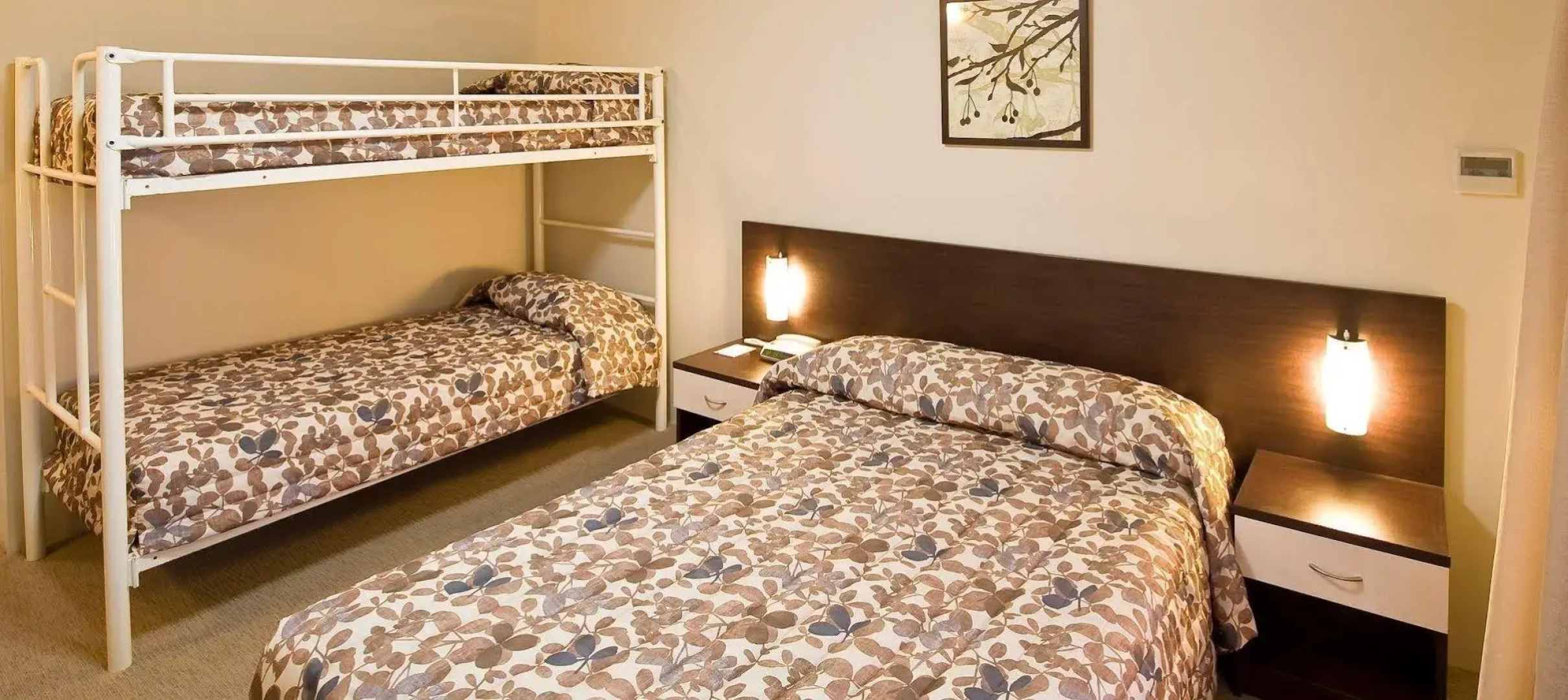 Australian Hotel