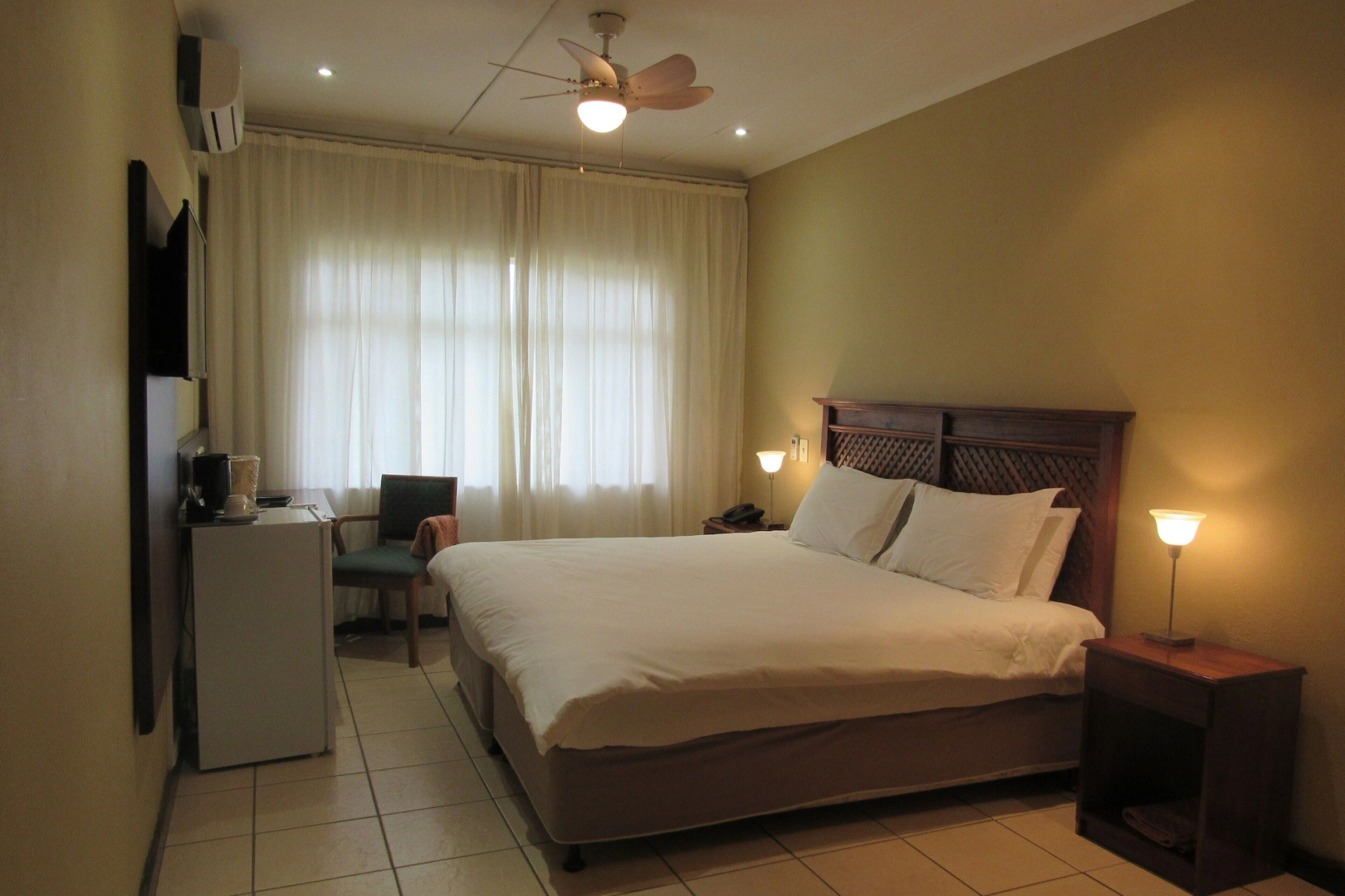 Emafini Country Lodge