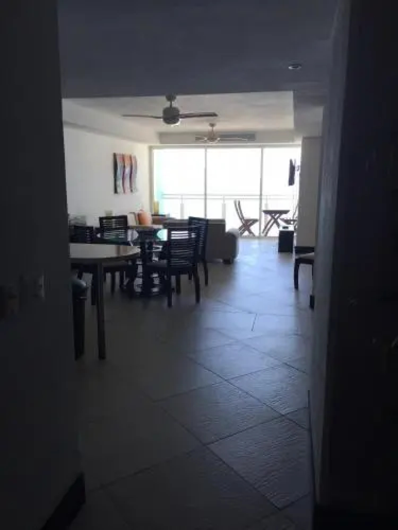Bay View Grand Residencial 602 Sur