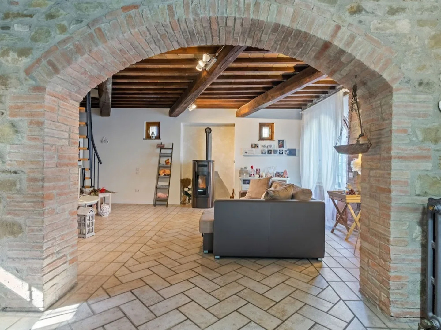 Rustic Holiday Home in Corciano with Swimming Pool