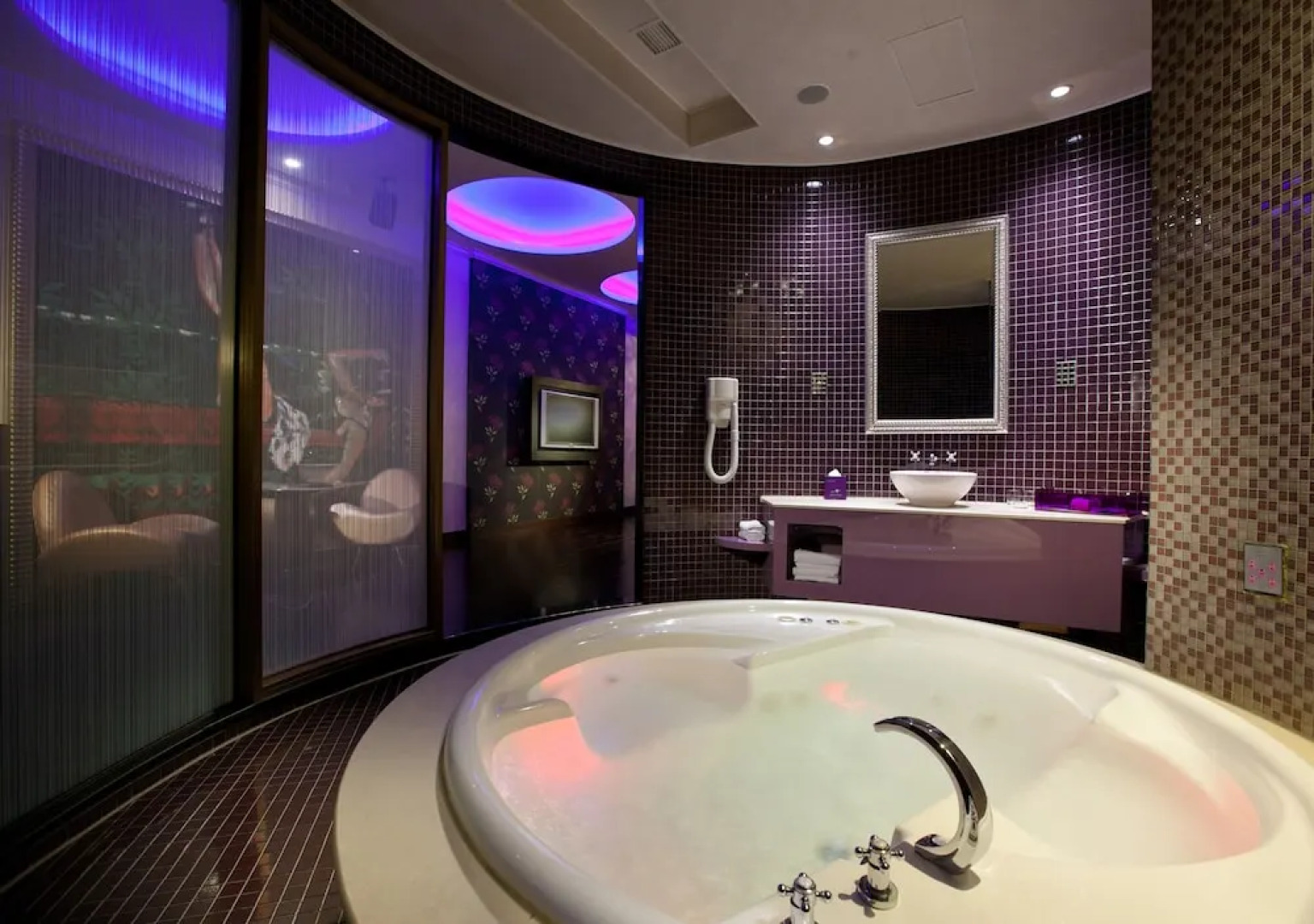 Royal Group Motel Ming Chen Branch