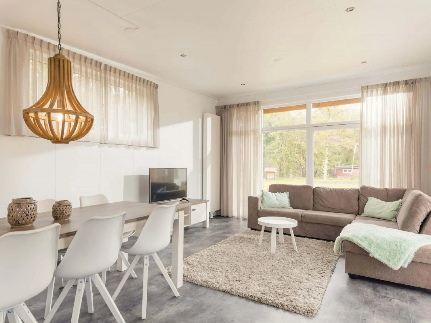 Cozy Chalet With Garden, at the Edge of the Forest