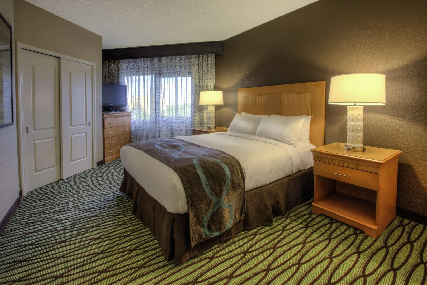 DoubleTree Suites by Hilton Orlando - Disney Springs® Area
