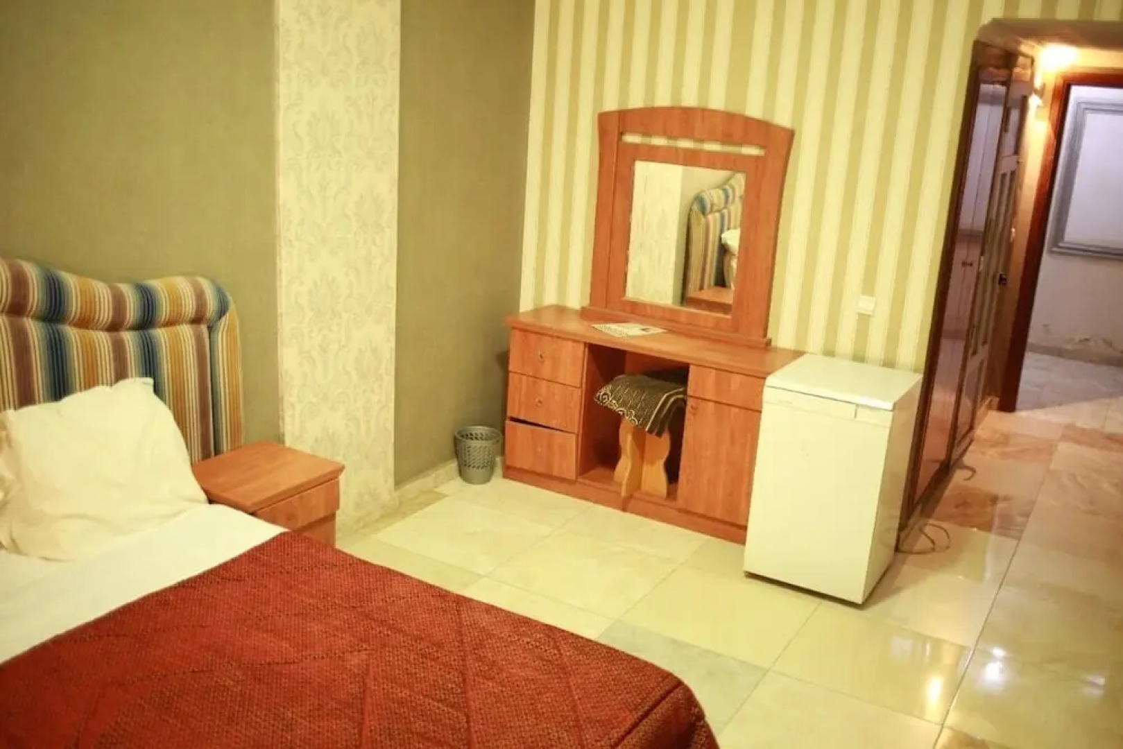HOTELHOUDA
