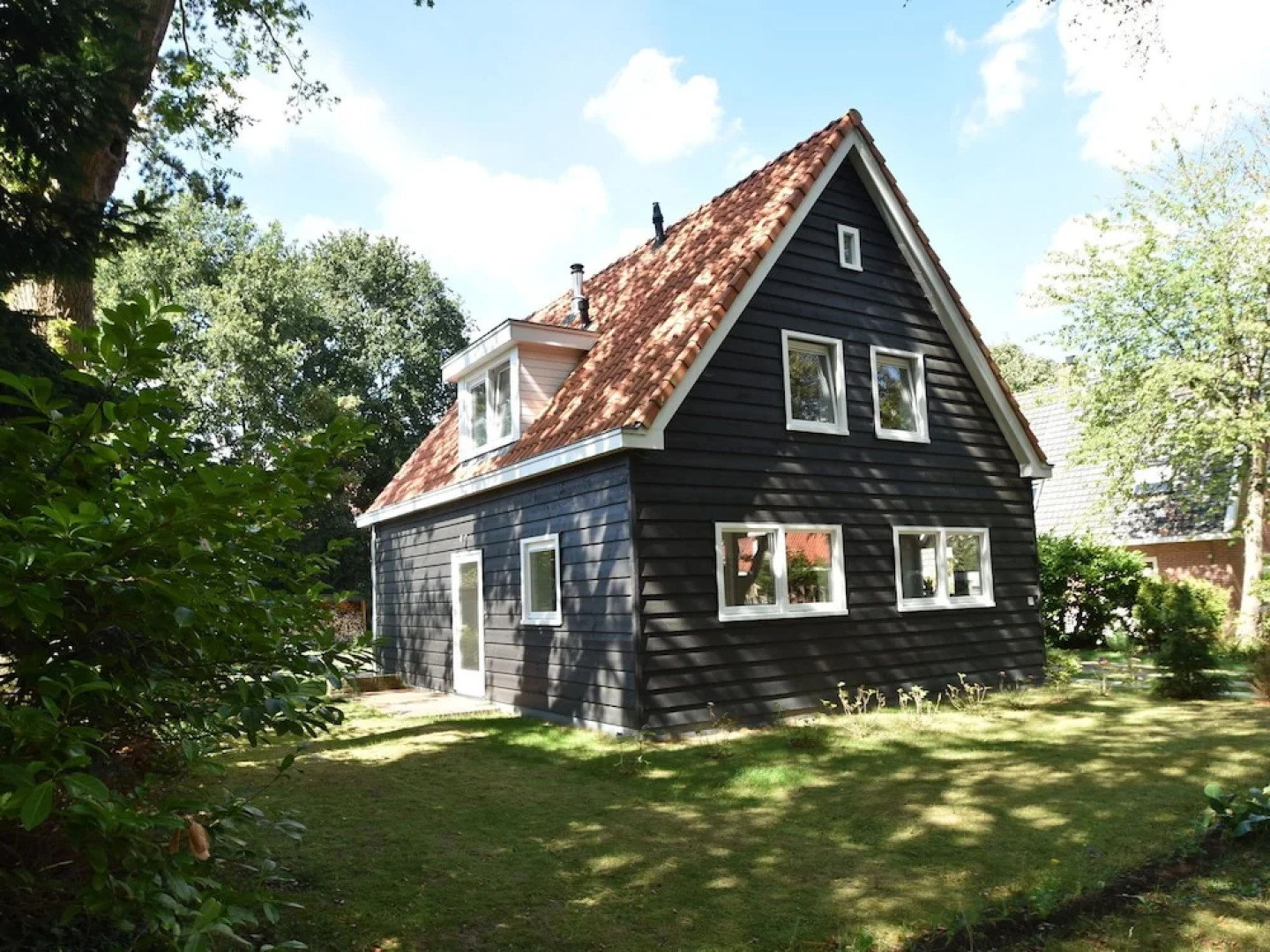 Pleasant Detached Holiday Home on Beautiful Beech Lane Near Centre of Schoorl