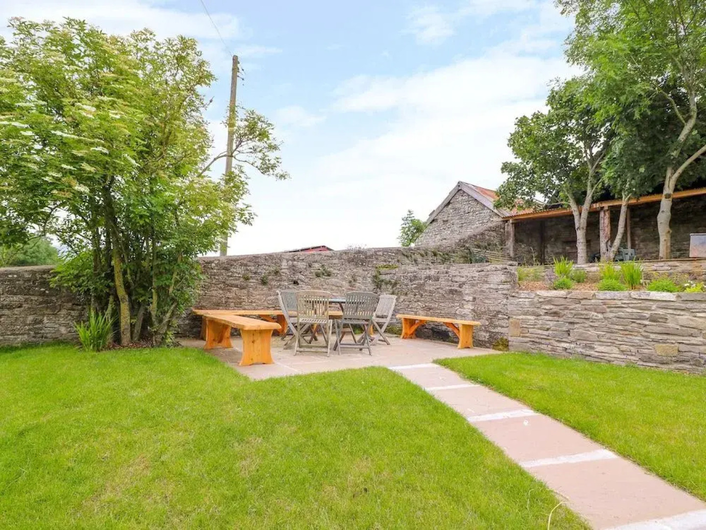 The Old Farmhouse, Upper Pitts