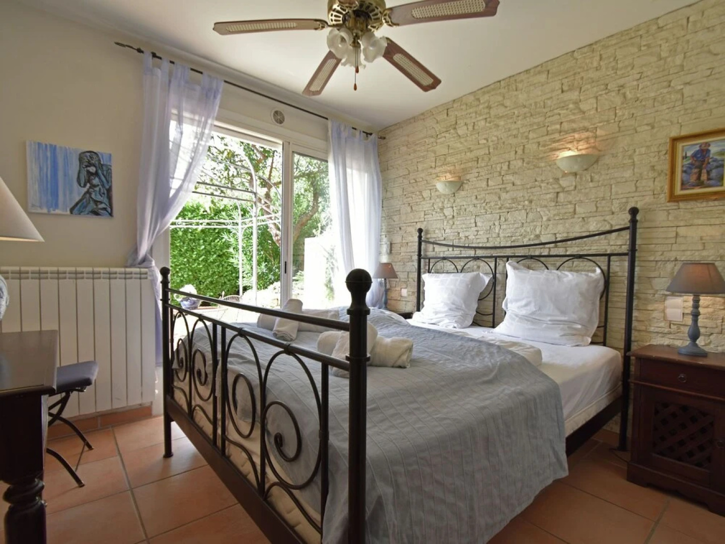 Stately Villa in La Gaude With Relaxation Area and Pool