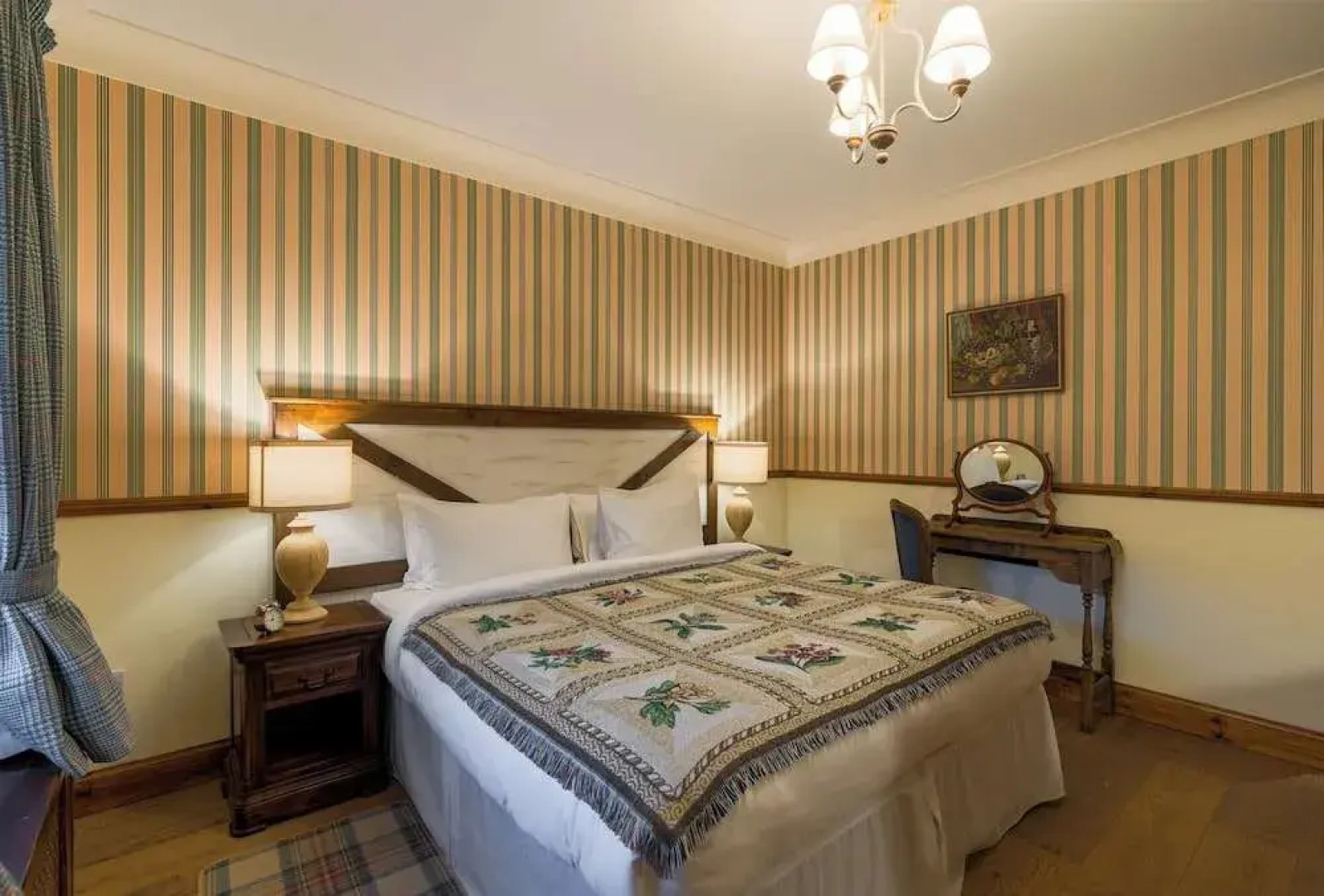 Whispering Pines Lodge