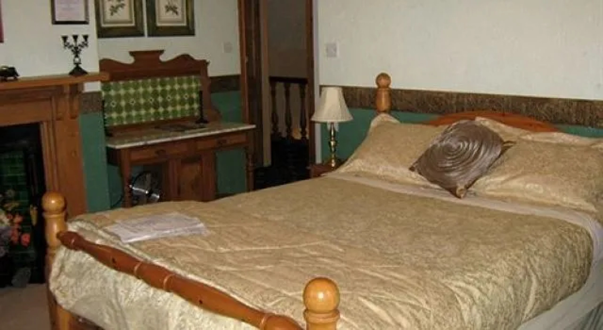 Elm Crest Guesthouse