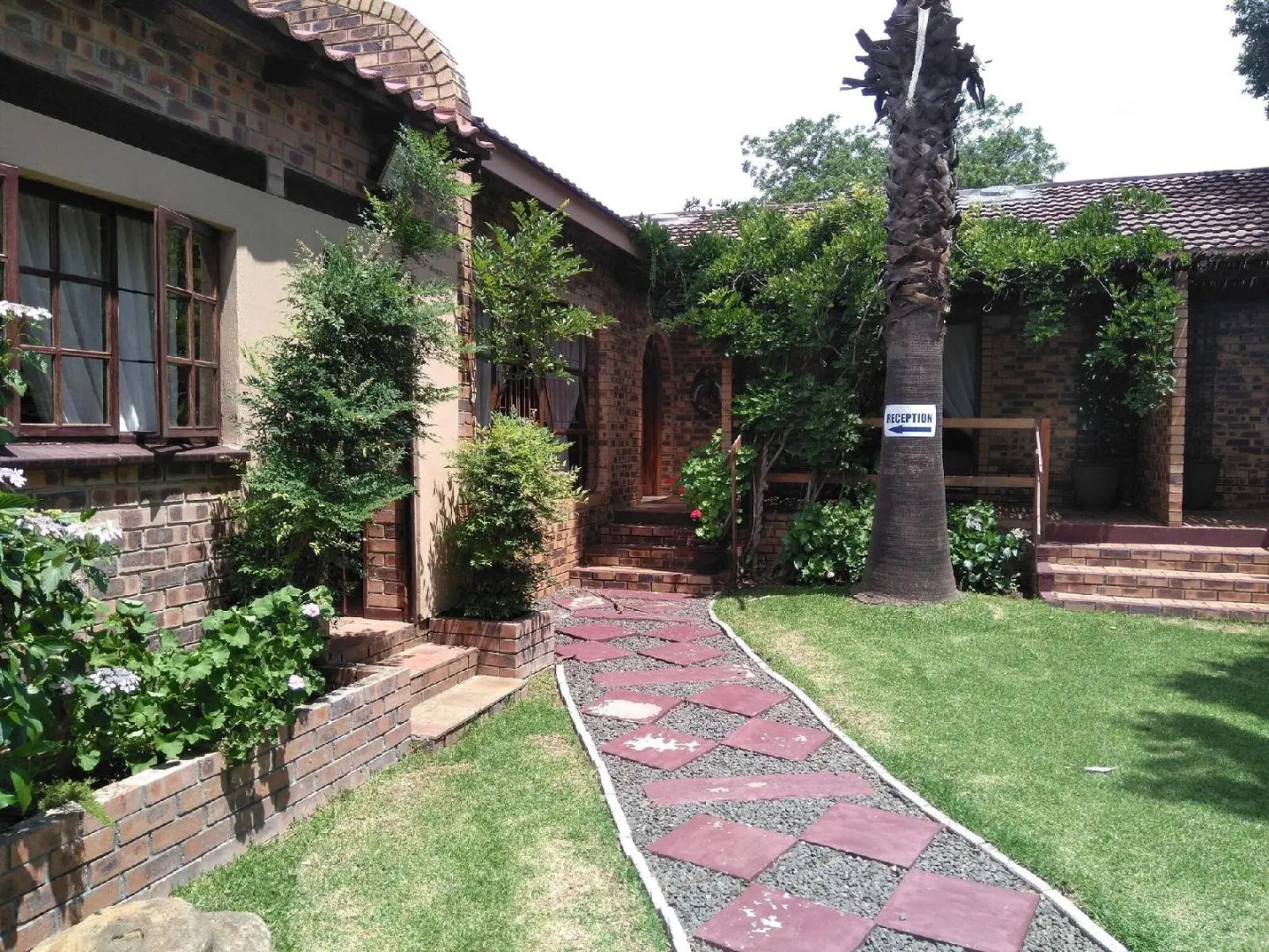 Khokha Moya Guest House