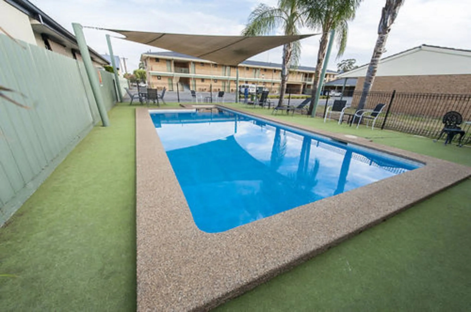 Garden City Motor Inn