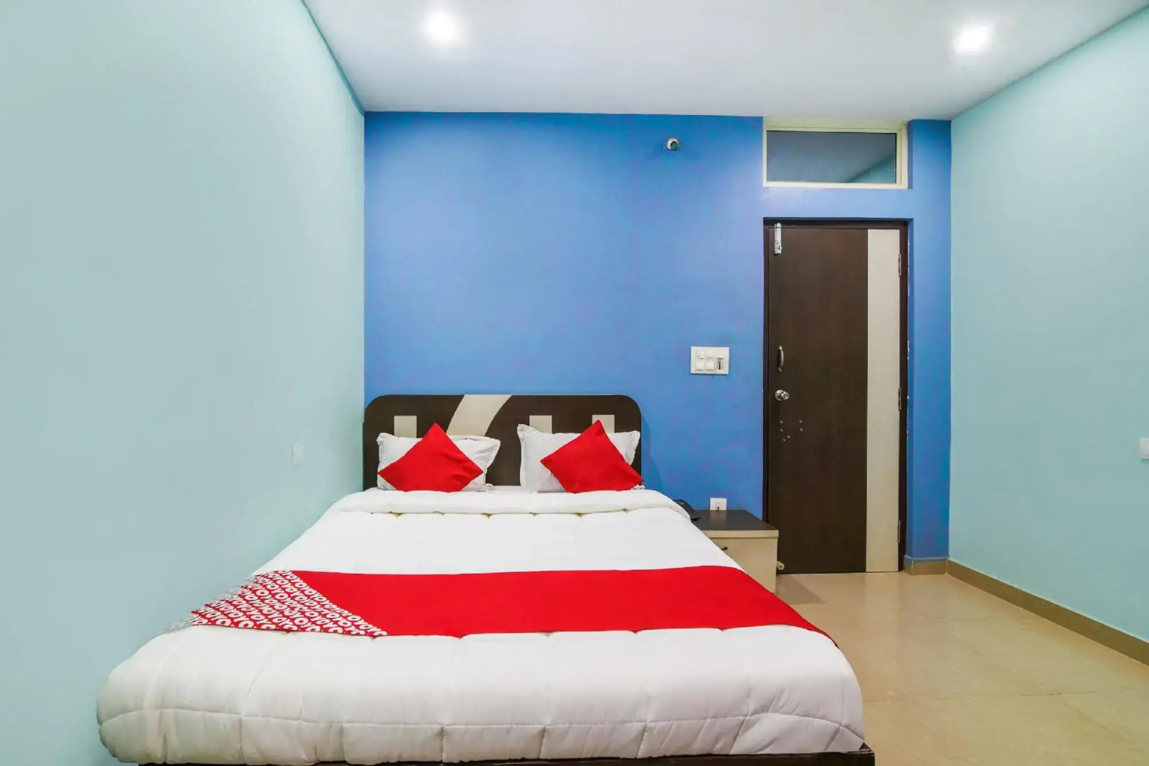 Oyo 36425 Sri Sai Residency