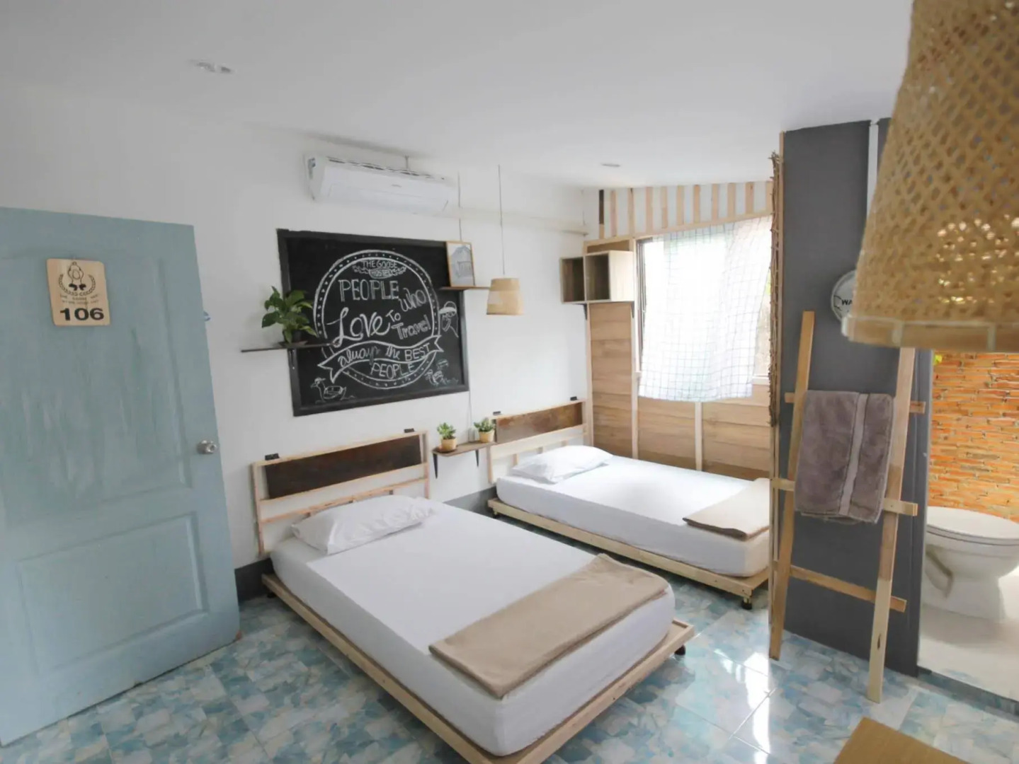 The Goose Cafe & Hostel