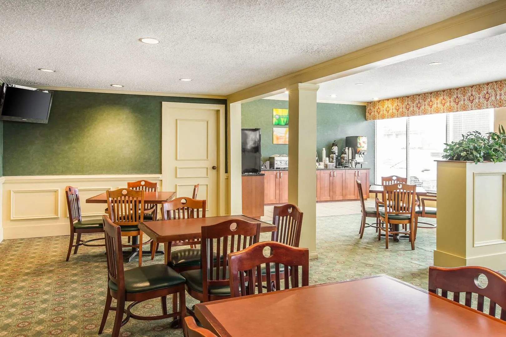 Quality Inn & Suites McDonough South I-75