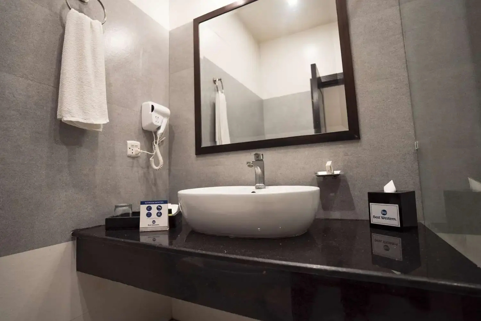 Oxygym Club Hotel & Suites