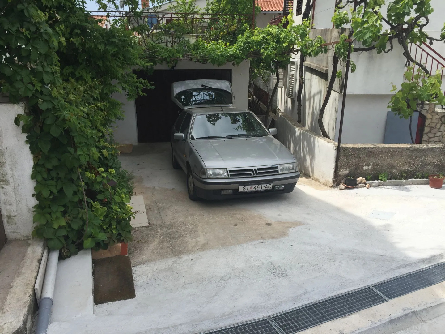 Apartment Josip - with parking: A1 Rogoznica, Riviera Sibenik