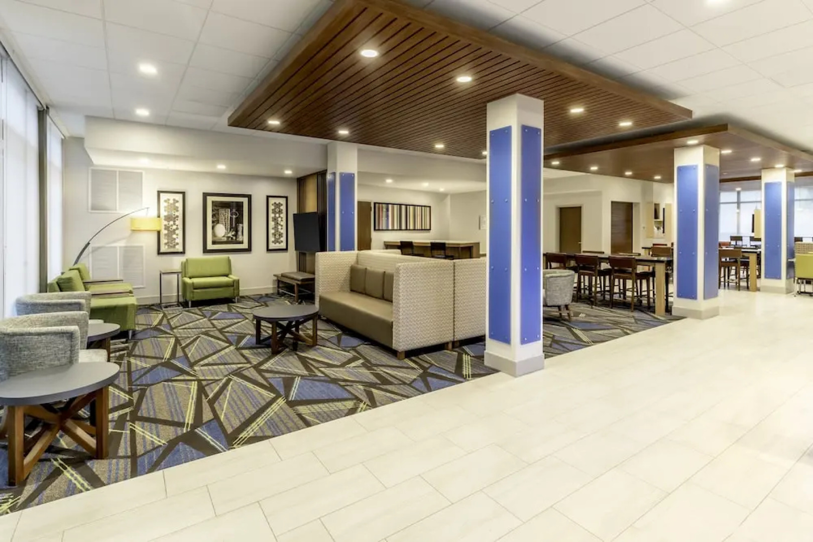Holiday Inn Express Milwaukee West Allis, An Ihg Hotel