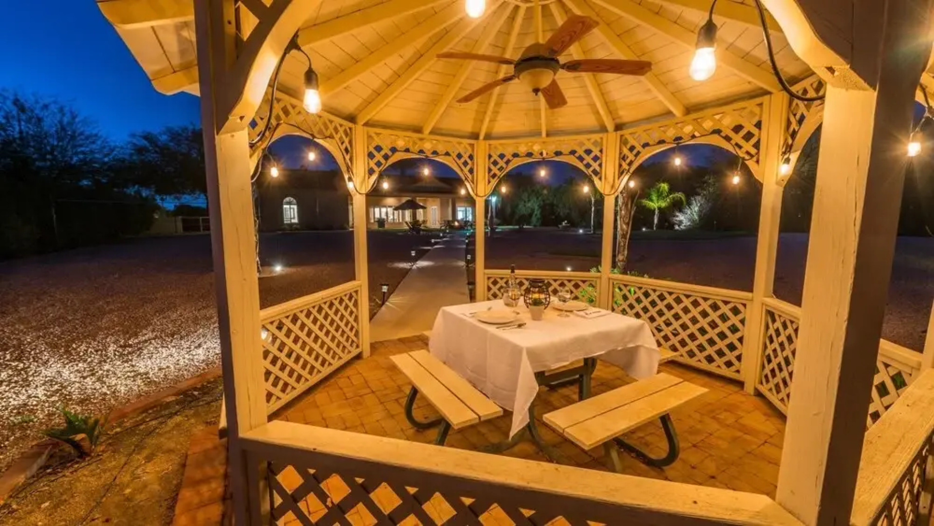 Meadowlark - Paradise Valley