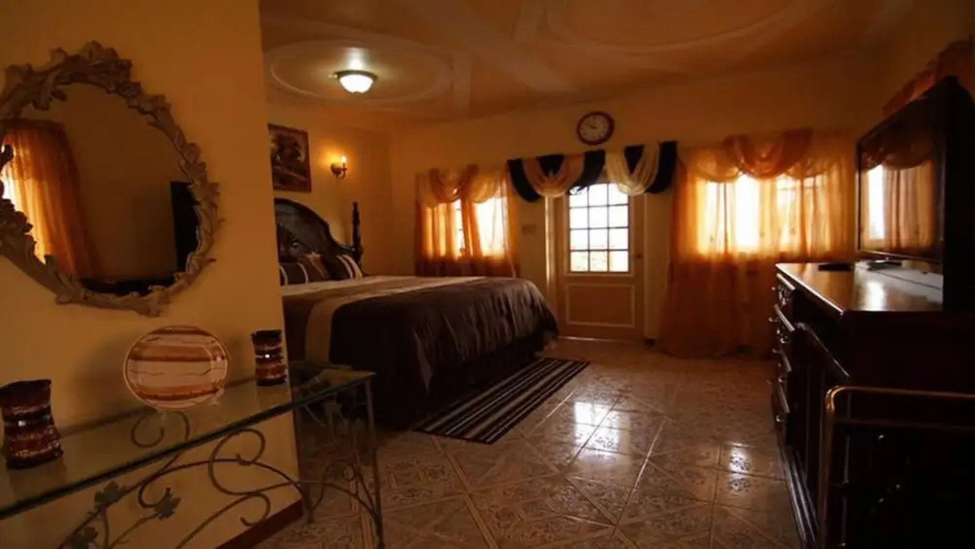 Paradise Reggae Resort