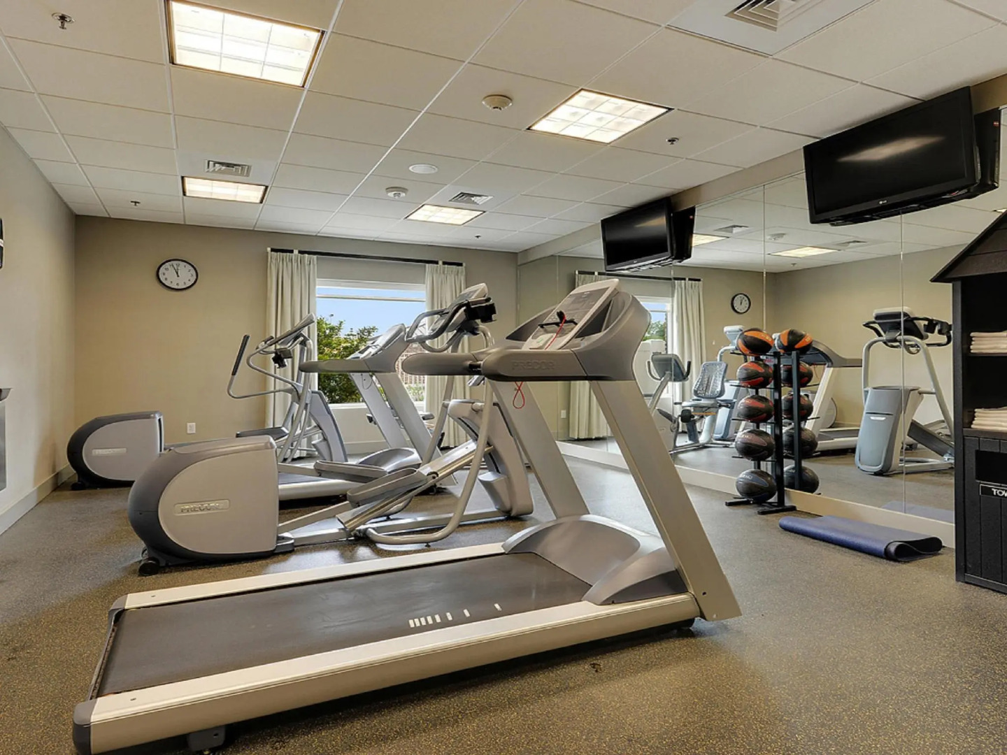 Holiday Inn Express & Suites Gonzales by IHG