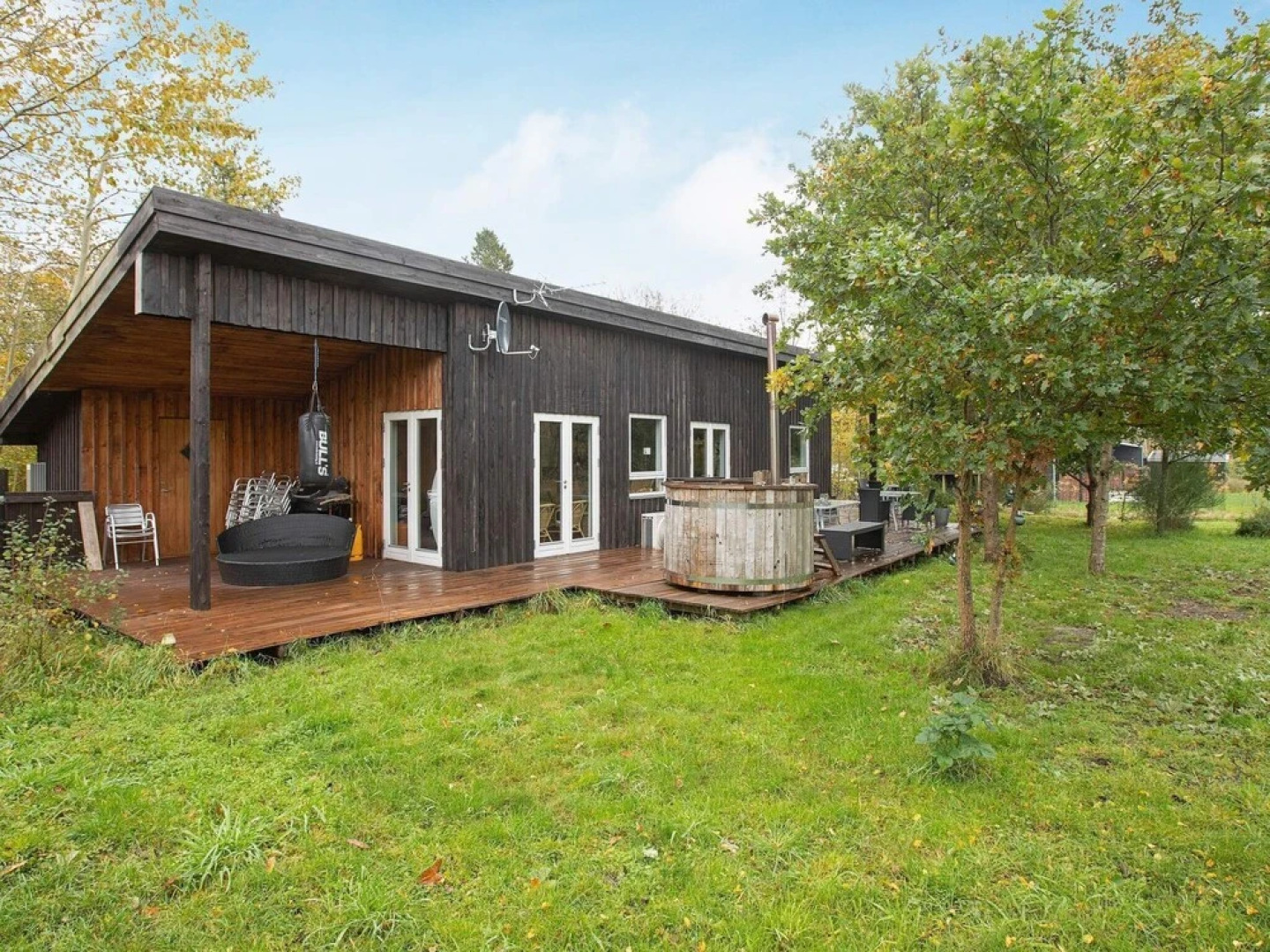 Peaceful Holiday Home in Højby With Whirlpool