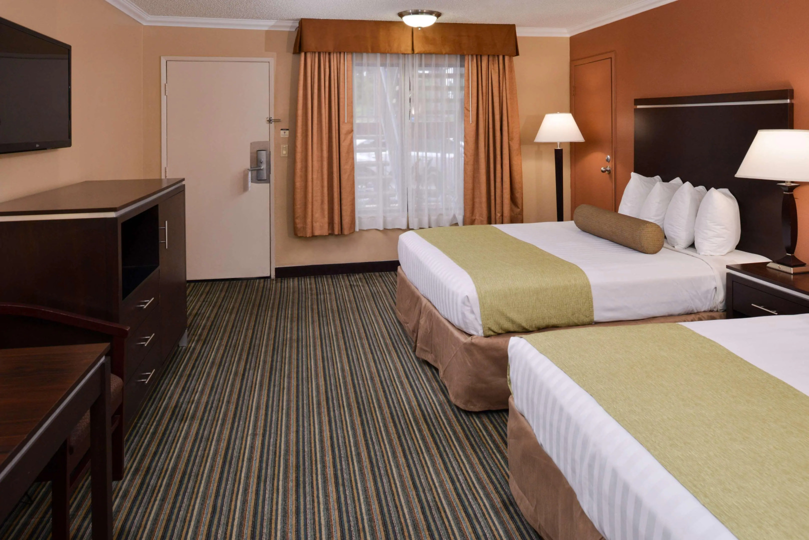 Best Western Courtesy Inn Hotel - Anaheim Resort at the Park