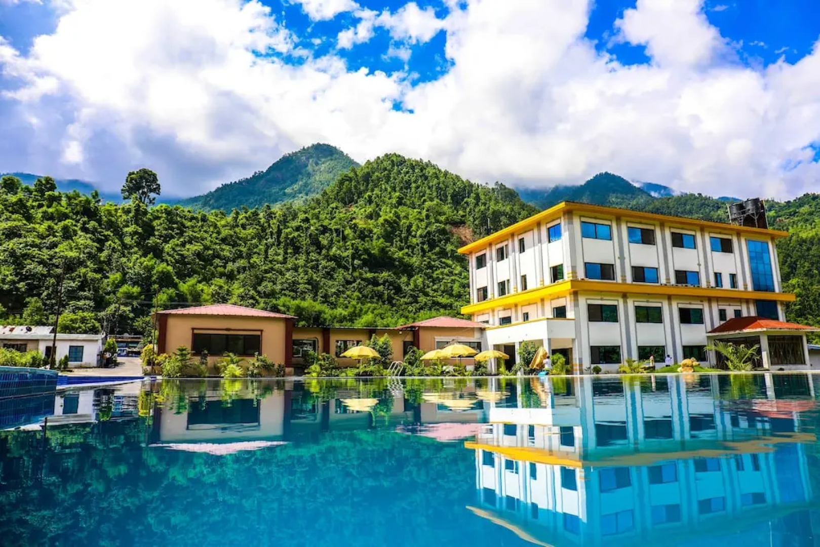 Siddhartha Riverside Resort